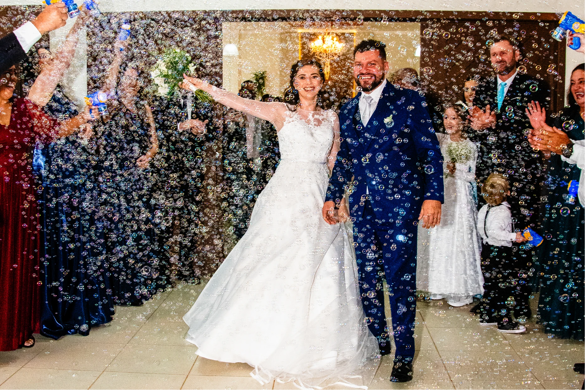 KARINA E MARCOS